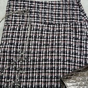 FORENZA SKIRT (NWOT)